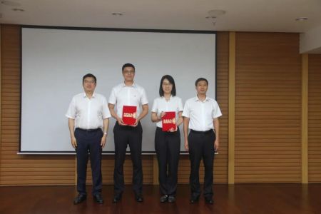 三等獎：風(fēng)險管理部、擔(dān)保業(yè)務(wù)三部.jpg